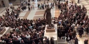 Avukatlardan Ekrem İmamoğlu’na Destek Gösterisi