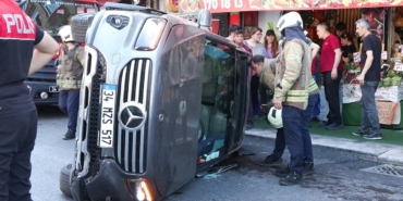 Sarıyer’de Kaza: Cip Devrildi, Motosikletçiler Yaralı!