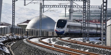 Türkiye’nin Kuzeyine Hızlı Tren Projesi Başladı