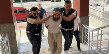 Okulda Kılıçla Skandal: Atatürk’e Hakaret!