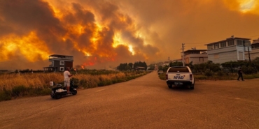 Türkiye Yangın Alarmında: Komandolar Görevde!