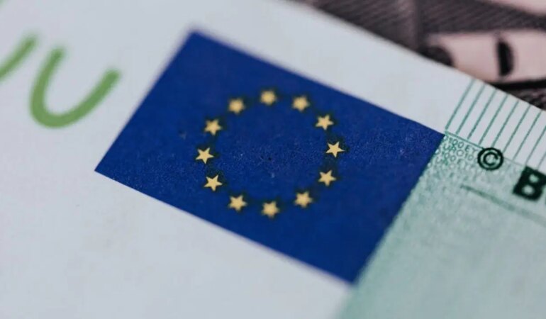 Avrupa Borsaları Yükselişte, FTSE 100 Rekor Kırdı!