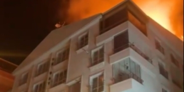 Etimesgut’ta 5 Katlı Binada Yangın Paniği!