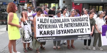 İzmir’de Kadınlardan Suriye’ye Tepki ve Suç Duyurusu