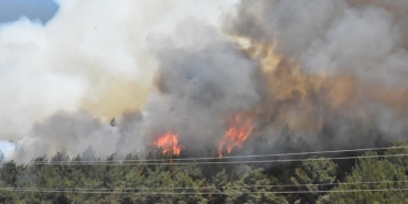 Buca’da Yangın: Tahliye Uyarısı ve Müdahale Devam Ediyor