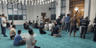 Camilerde Yangınlar İçin Dua, Uzmanlar Uyarıyor