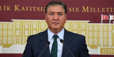 CHP’li Emir kürsüden düştü, hastaneye kaldırıldı!