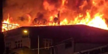 Gaziosmanpaşa’da Binada Yangın Paniği!