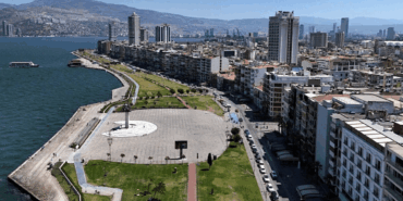 İzmir’de Sıcak Hava Kordon’u Boş Bıraktı!