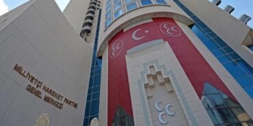 İttifak Krizi: Pazaryeri’nde İki İstifa!