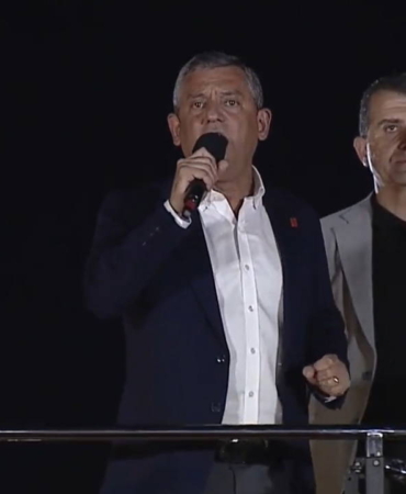 CHP Üsküdar’da İmamoğlu İçin Direniş Mitingi! CHP Üsküdar’da İmamoğlu İçin Direniş Mitingi!