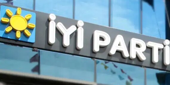 İYİ Parti’den İstifa Açıklaması: Asla Geçit Vermeyeceğiz İYİ Parti’den İstifa Açıklaması: Asla Geçit Vermeyeceğiz
