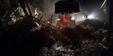 Çamlıhemşin’de Heyelan Sonrası Yol Yeniden Açıldı