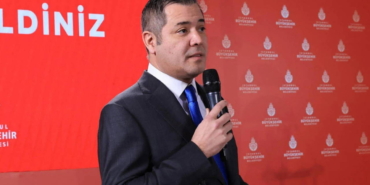 Özgür Özel: AK Parti Çöküşte, Kumpas Ortada!