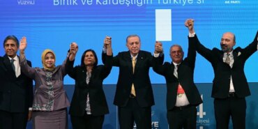 Özlem Çerçioğlu’nun Transferi Siyaseti Sarstı!