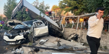 Freni Patlayan Kamyon 10 Araca Çarptı, 6 Yaralı!