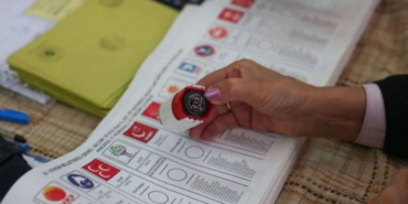 İki Parti Resmi Olarak Dağılma Sürecine Girdi