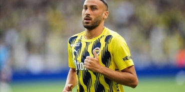 Cenk Tosun Göztepe Maçında Sakatlandı!