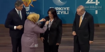 Özlem Çerçioğlu AKP’ye Geçti, Erdoğan’dan Destek