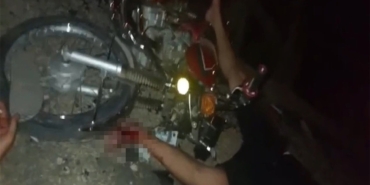 Yardım Bekleyen Motosikletli Gençlerin Feryadı