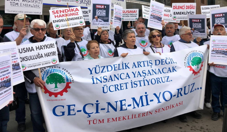 Emeklilerden SGK Başkanına İstifa Çağrısı!