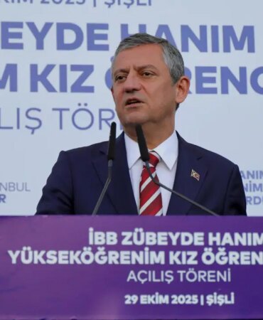 Özgür Özel: Gençler İçin Umut Dolu Bir Gelecek! Özgür Özel: Gençler İçin Umut Dolu Bir Gelecek!