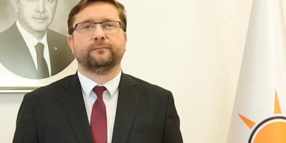 AKP Küçükçekmece Başkanı İstifa Etti! AKP Küçükçekmece Başkanı İstifa Etti!