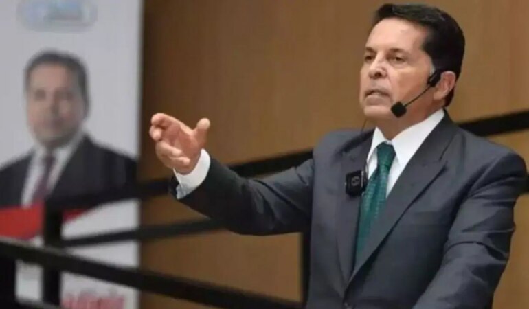 Esenyurt’ta Bayram Coşkusu ve Tutuklu Başkan Esenyurt’ta Bayram Coşkusu ve Tutuklu Başkan