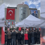 Bayrampaşa’da Akın’a Protesto: Sırtlar Dönüldü!