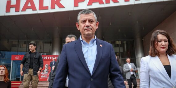 Özgür Özel: Mücadeleyi Bir Üst Seviyeye Taşıyoruz Özgür Özel: Mücadeleyi Bir Üst Seviyeye Taşıyoruz