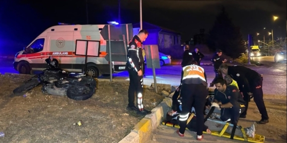 Uşak’ta Motosiklet Kazasında 1’i Ağır 2 Yaralı!