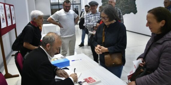 Ortahisar’da Yazar Buluşmaları Rüzgarı Esti! Ortahisar’da Yazar Buluşmaları Rüzgarı Esti!