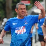 Özgür Özel, İstanbul Maratonu’nda Eşit Eğitim İçin Koşuyor