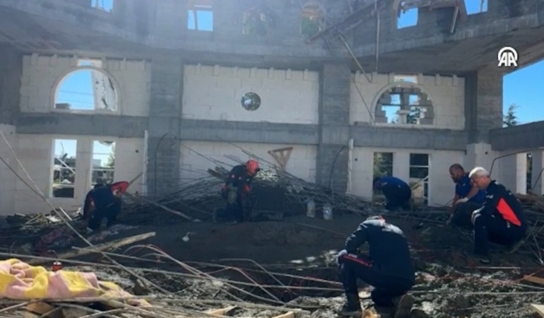 Adıyaman’da Camii İnşaatında Göçük: 6 Kişi Kurtarıldı