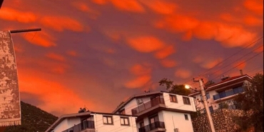 Fethiye’de Yağmur Sonrası Nadir Mammatus Bulutları Fethiye’de Yağmur Sonrası Nadir Mammatus Bulutları