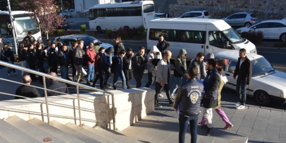 Kripto Dolandırıcılığı: 19 İlde Operasyon! Kripto Dolandırıcılığı: 19 İlde Operasyon!