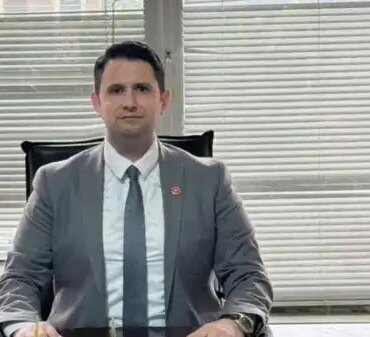 Zafer Partisi Manisa’da İstifa Şoku! Zafer Partisi Manisa’da İstifa Şoku!