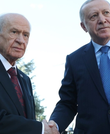 Bahçeli’nin Bayram Törenlerine Katılmaması Şaşırttı Bahçeli’nin Bayram Törenlerine Katılmaması Şaşırttı