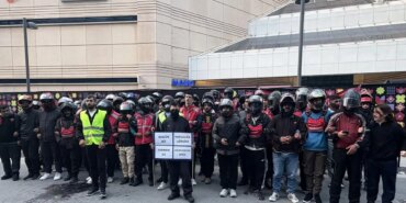 Yemek Sepeti Kuryelerinden Çalışma Koşulları Eylemi! Yemek Sepeti Kuryelerinden Çalışma Koşulları Eylemi!