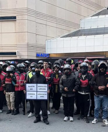 Yemek Sepeti Kuryelerinden Çalışma Koşulları Eylemi! Yemek Sepeti Kuryelerinden Çalışma Koşulları Eylemi!