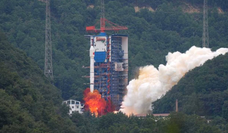 Çin, Yeni Uyduyu Uzaya Fırlattı!