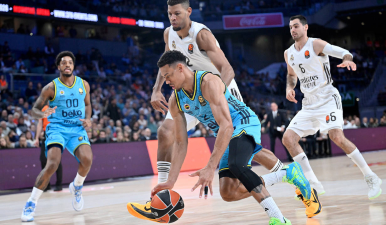 Fenerbahçe Beko, Real Madrid’e Farklı Yenildi! Fenerbahçe Beko, Real Madrid’e Farklı Yenildi!