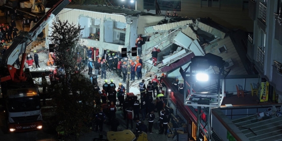 Gebze’de Çöken Binada Aile Felaketi: 4 Ölü Gebze’de Çöken Binada Aile Felaketi: 4 Ölü