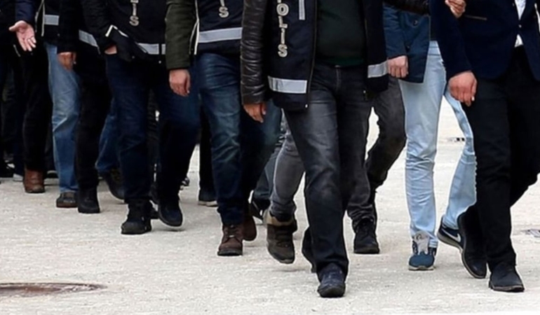 FETÖ Operasyonunda 22 Şüpheli Gözaltına Alındı FETÖ Operasyonunda 22 Şüpheli Gözaltına Alındı