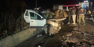 Uşak’ta Feci Kaza: 2 Ölü, 3 Yaralı! Uşak’ta Feci Kaza: 2 Ölü, 3 Yaralı!