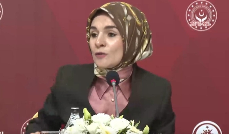 Çocukların Dijital Güvenliği İçin Seferberlik Çağrısı Çocukların Dijital Güvenliği İçin Seferberlik Çağrısı