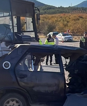 Mersin’de Feci Kaza: 3 Ölü, 12 Yaralı! Mersin’de Feci Kaza: 3 Ölü, 12 Yaralı!