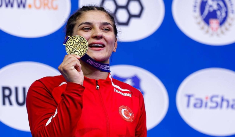 Nesrin Baş, Dünya 23 Yaş Altı’nda 3. Şampiyonluk! Nesrin Baş, Dünya 23 Yaş Altı’nda 3. Şampiyonluk!