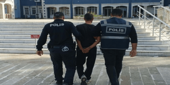 Foça’da Büfe Soygunu: 1 Tutuklama! Foça’da Büfe Soygunu: 1 Tutuklama!