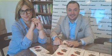 Orta Sınıfın Çöküşü: Demokrasi ve Gezi’nin Hikayesi Orta Sınıfın Çöküşü: Demokrasi ve Gezi’nin Hikayesi